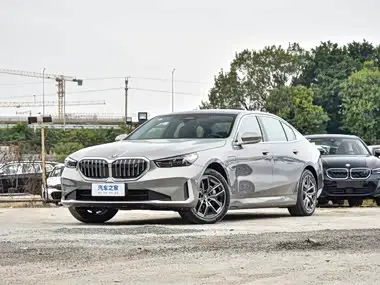 BMW i5