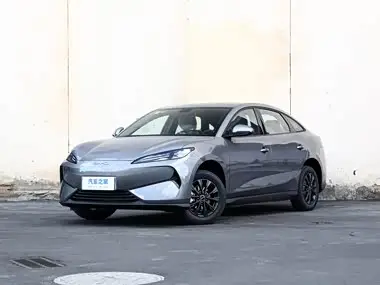 BYD e7