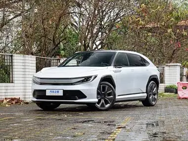 Honda P7