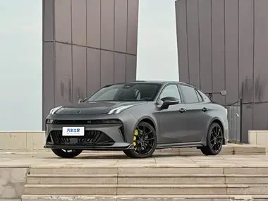Lynk & Co 03