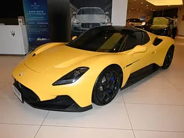 Maserati MC20