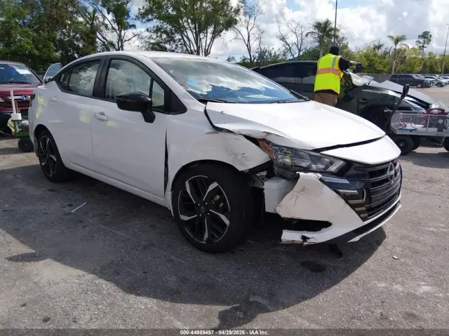 Nissan Versa