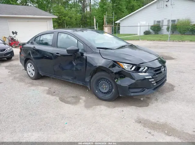 Nissan Versa