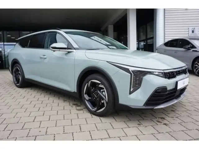 Kia K4