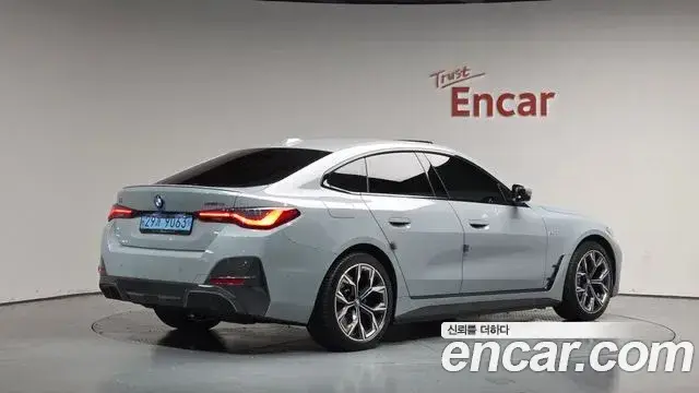 BMW i4