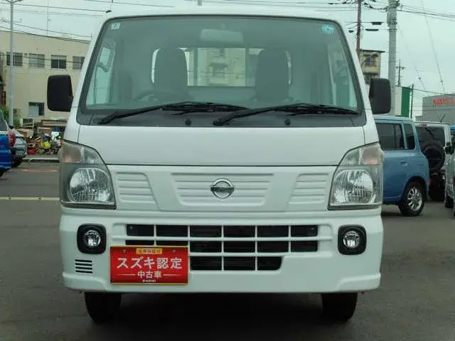 Nissan NT100 Clipper