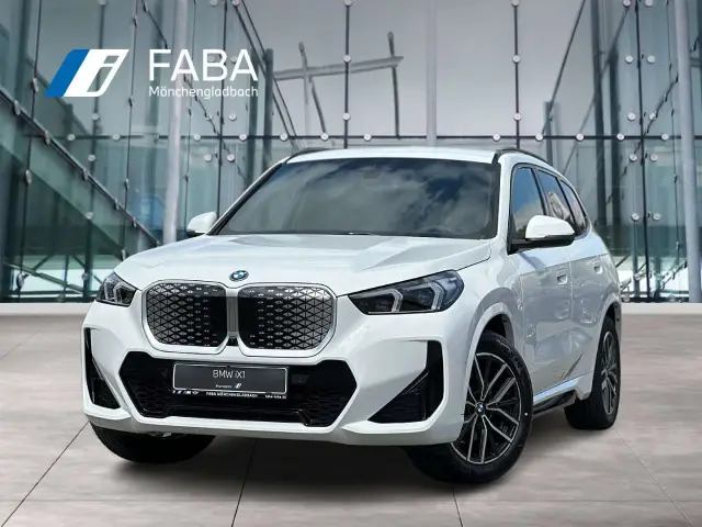 BMW iX1