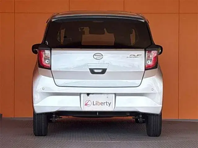 Daihatsu Mira E S