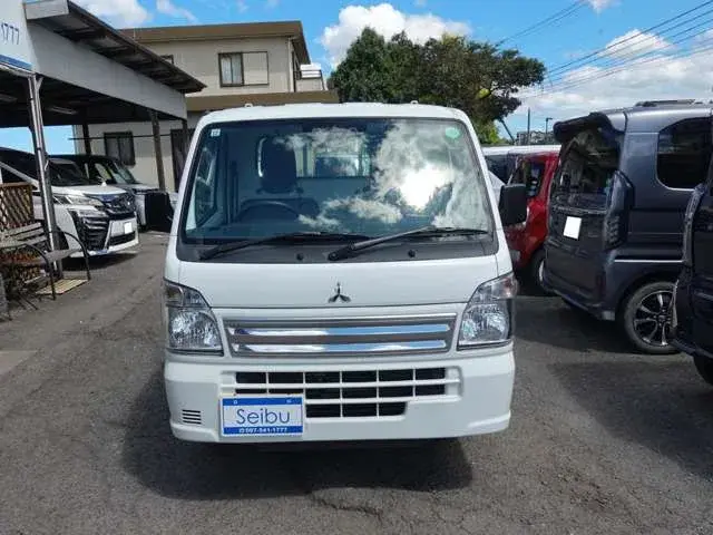 Mitsubishi Minicab Track