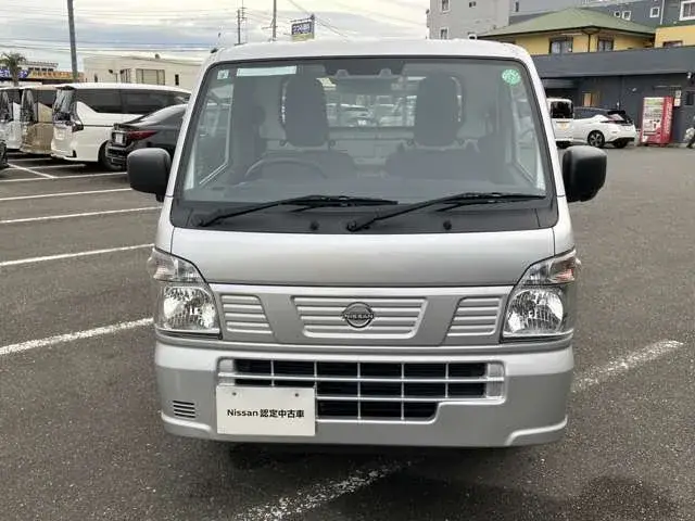 Nissan Clipper Track