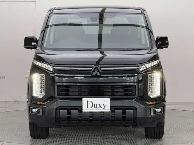 Mitsubishi Delica D 5