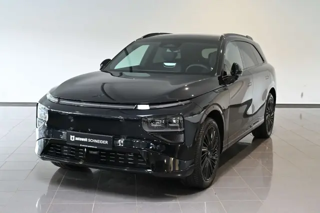 Xpeng G9