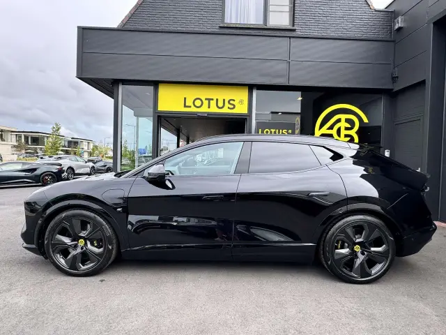 Lotus Eletre
