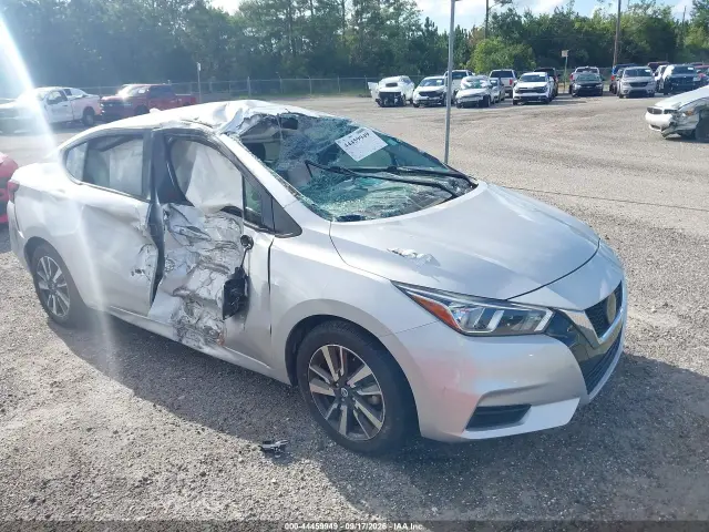 Nissan Versa