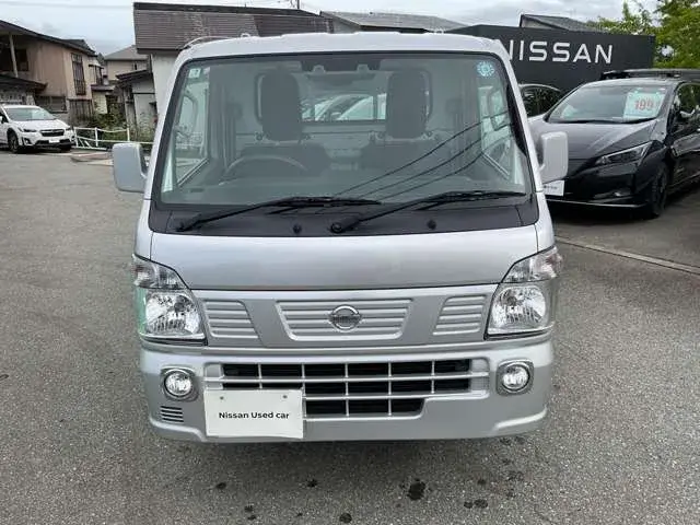 Nissan NT100 Clipper
