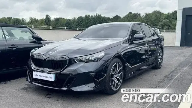 BMW i5