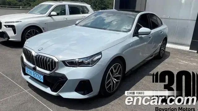 BMW i5