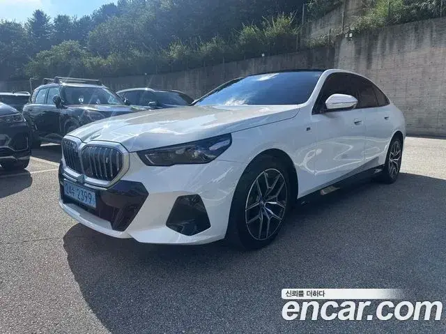 BMW i5
