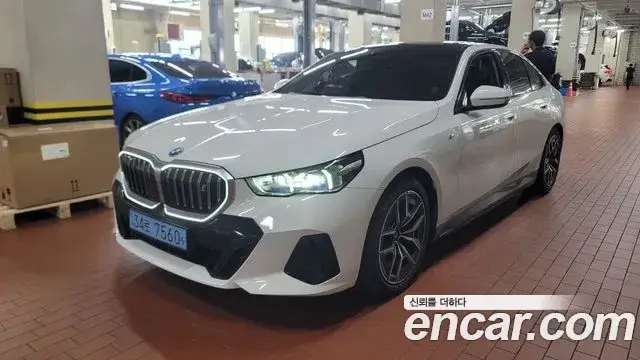 BMW i5