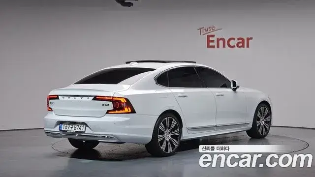 Volvo S90