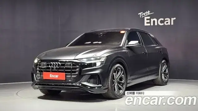 Audi Q8