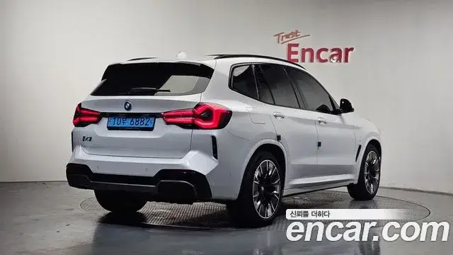 BMW iX3