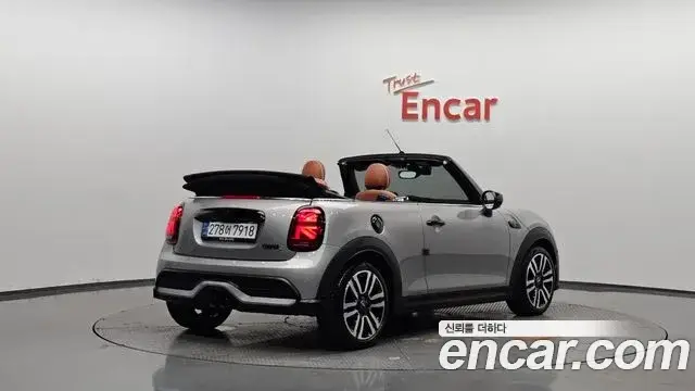 MINI Cooper Convertible