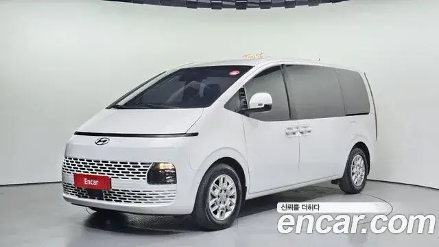 Hyundai Staria