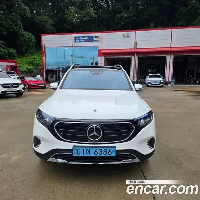 Mercedes-Benz EQB