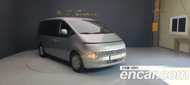 Hyundai Staria