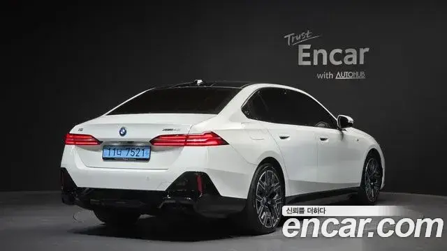 BMW i5