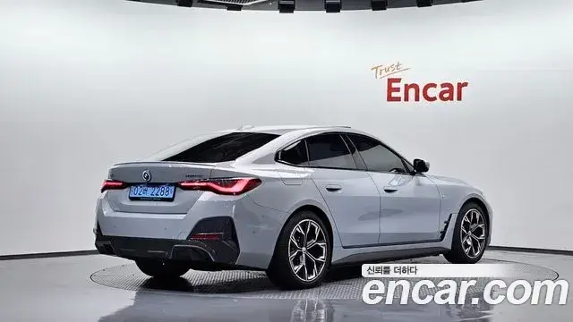 BMW i4