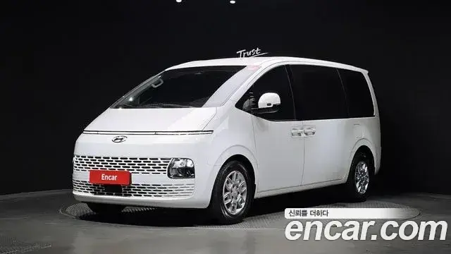Hyundai Staria