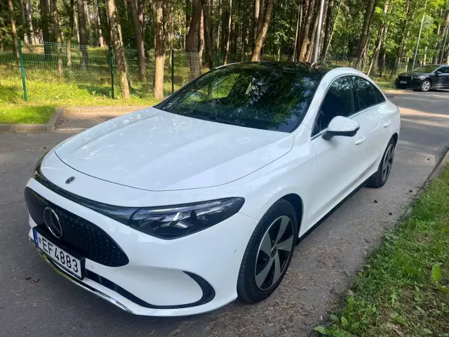 Mercedes-Benz CLA250