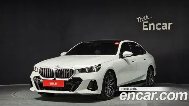 BMW i5