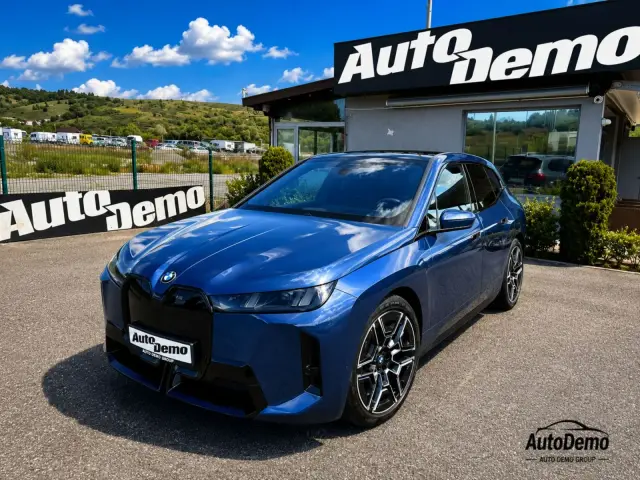 BMW iX