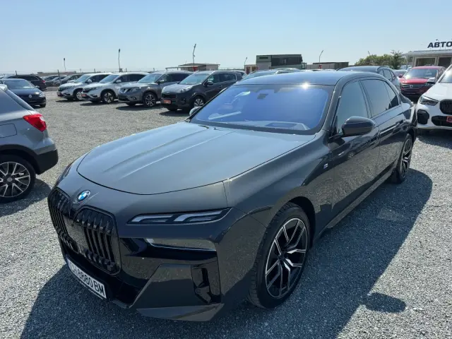 BMW 740