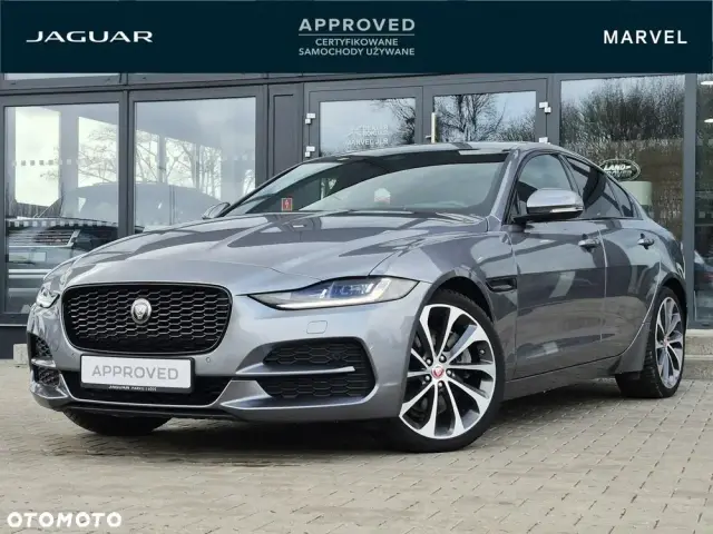 Jaguar XE