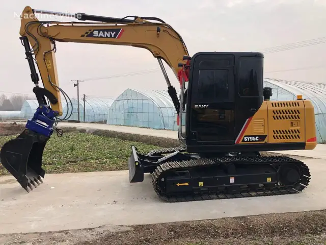 Sany SY95C with tilt bucket