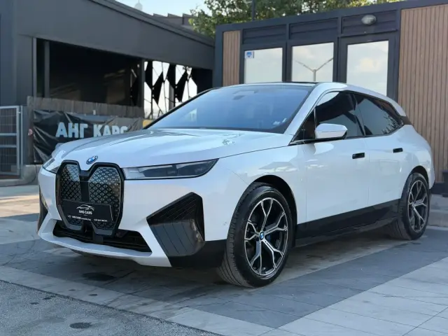 BMW iX