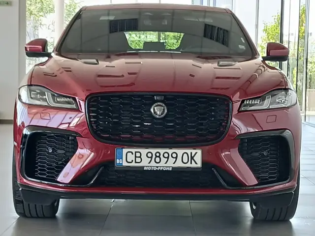 Jaguar F-PACE SVR