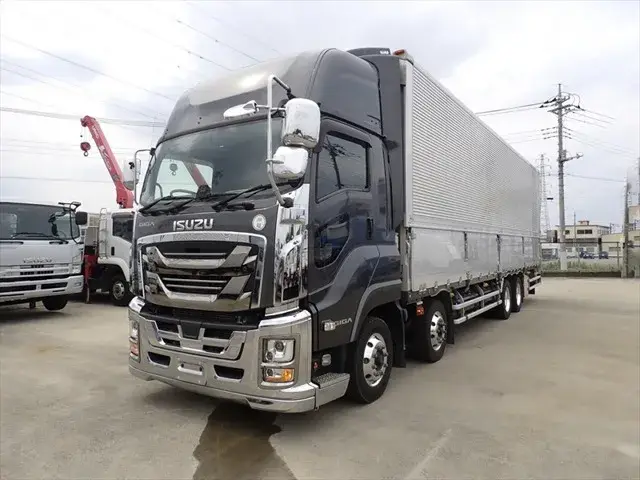 Isuzu Giga