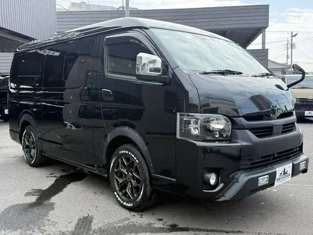 Toyota Hiace Van