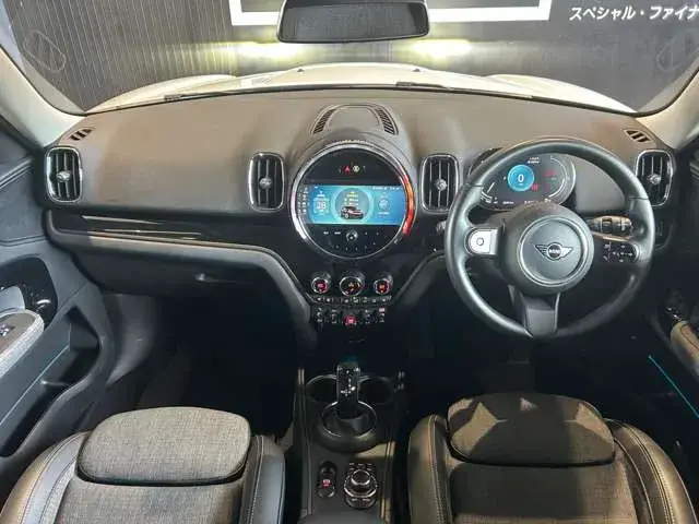 MINI Crossover