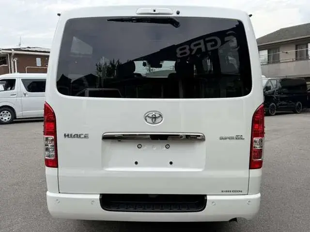 Toyota Hiace Van