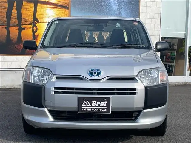 Toyota Succeed Van