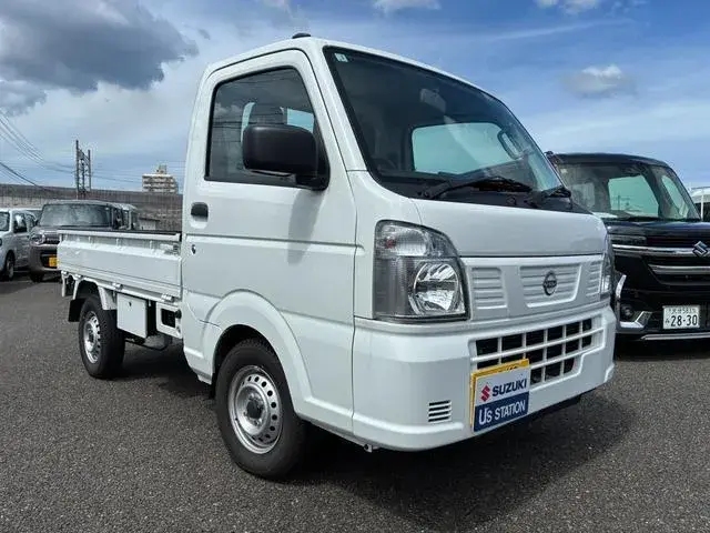 Nissan Clipper Track