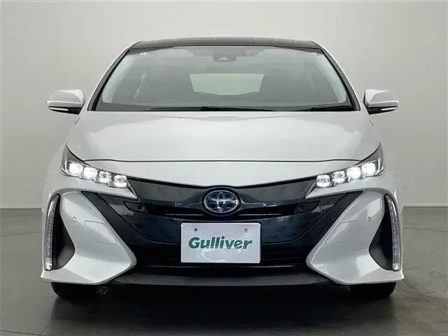 Toyota Prius PHV