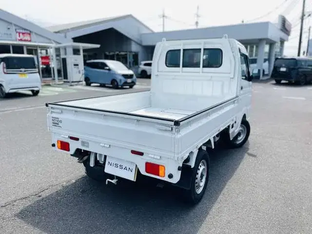 Nissan NT100 Clipper