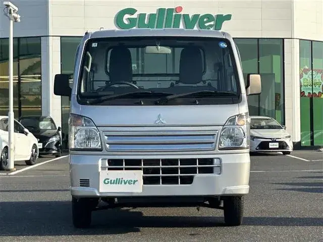 Mitsubishi Minicab Track